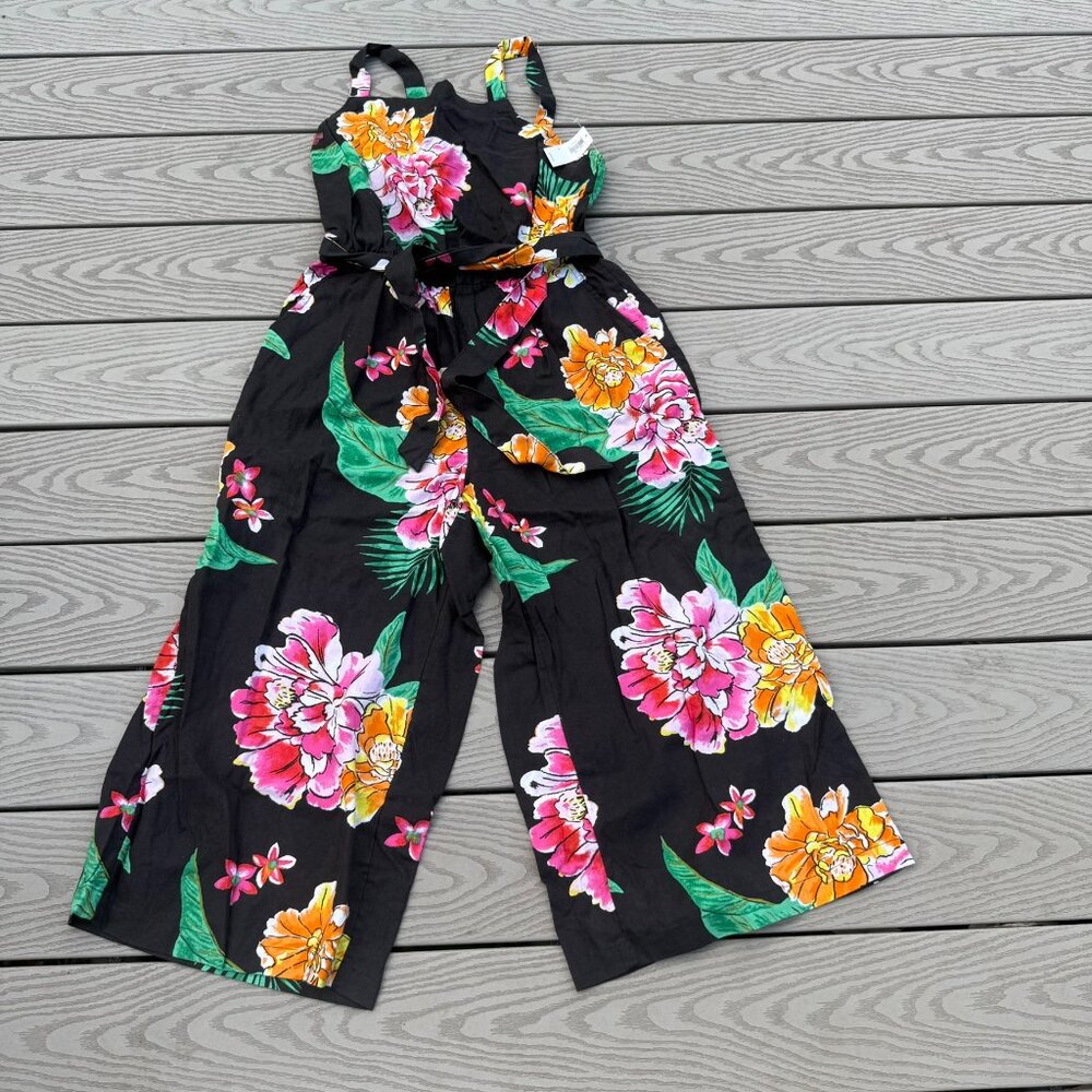 Old Navy Cropped Black Floral Romper Women's,Size Medium NWT
